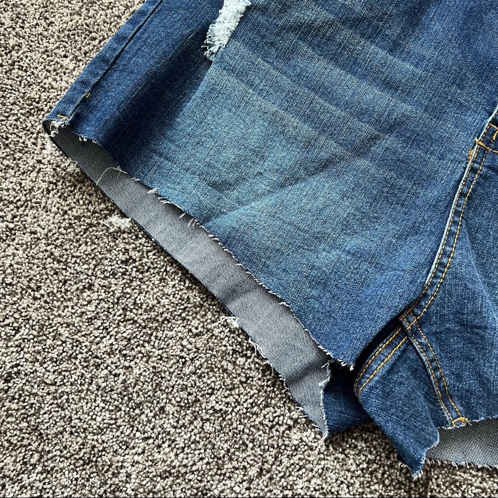 SOLD!! NWT Love tree denim shorts. - Picture 5 of 5